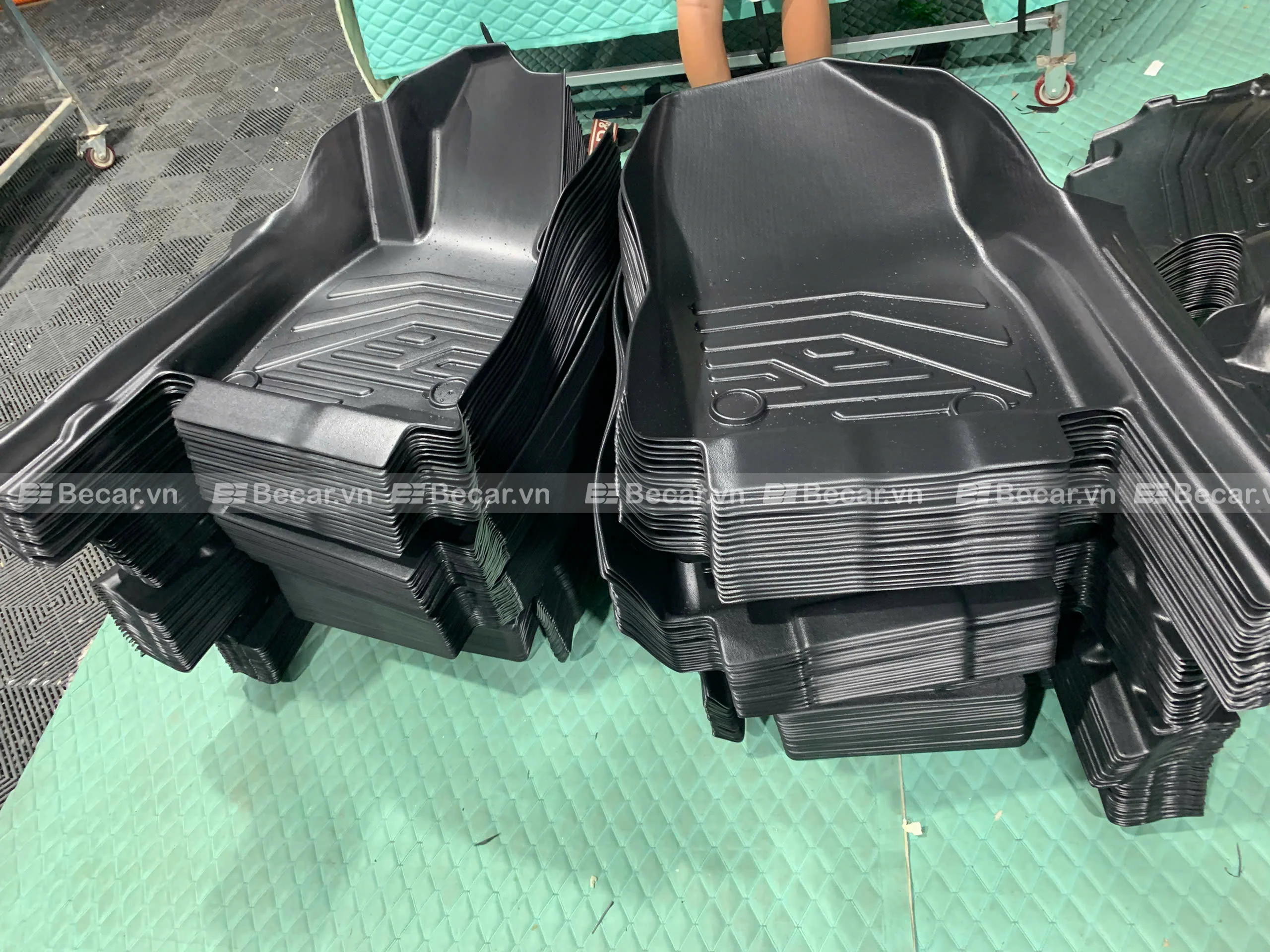 Thảm lót sàn nhựa đúc/TFE loại 1 dành cho VF5 Hình ảnh sản xuất tại việt nam
