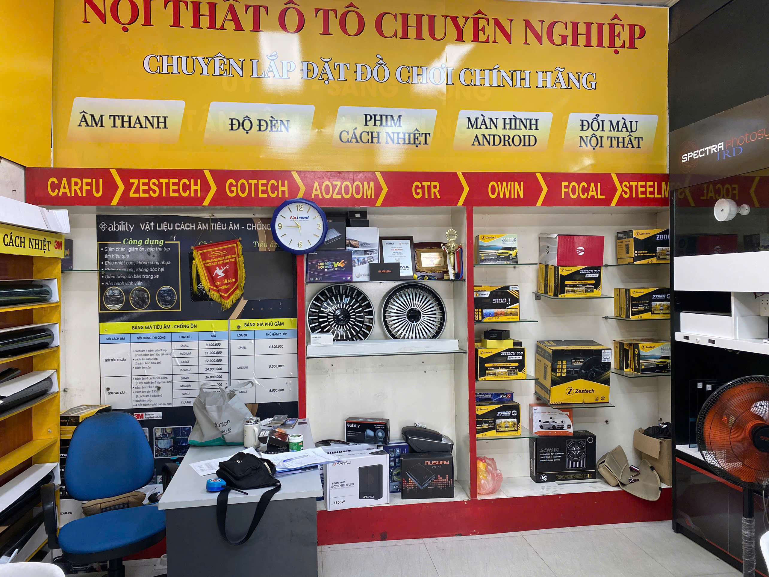 Phụ kiện ô tô Becar